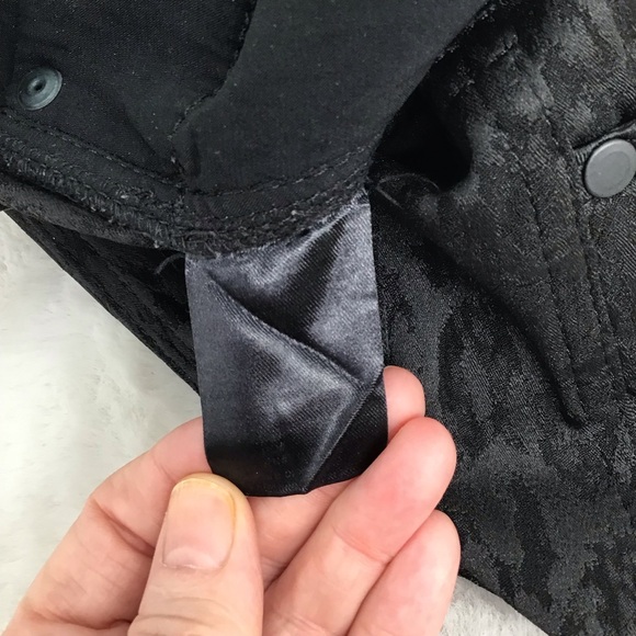 Alice + Olivia Stacey Flared Trouser Jean Damask Black Career Bus Casual Size 4 - Picture 9 of 10